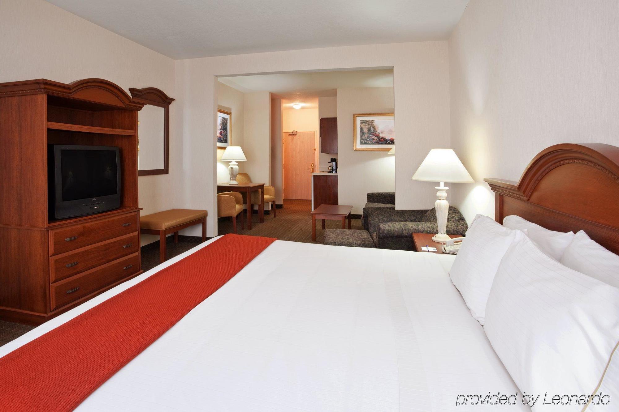 Holiday Inn Express Hotel & Suites Marion By Ihg Zimmer foto