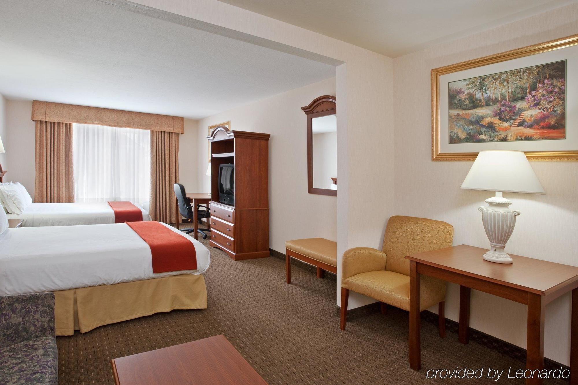 Holiday Inn Express Hotel & Suites Marion By Ihg Zimmer foto